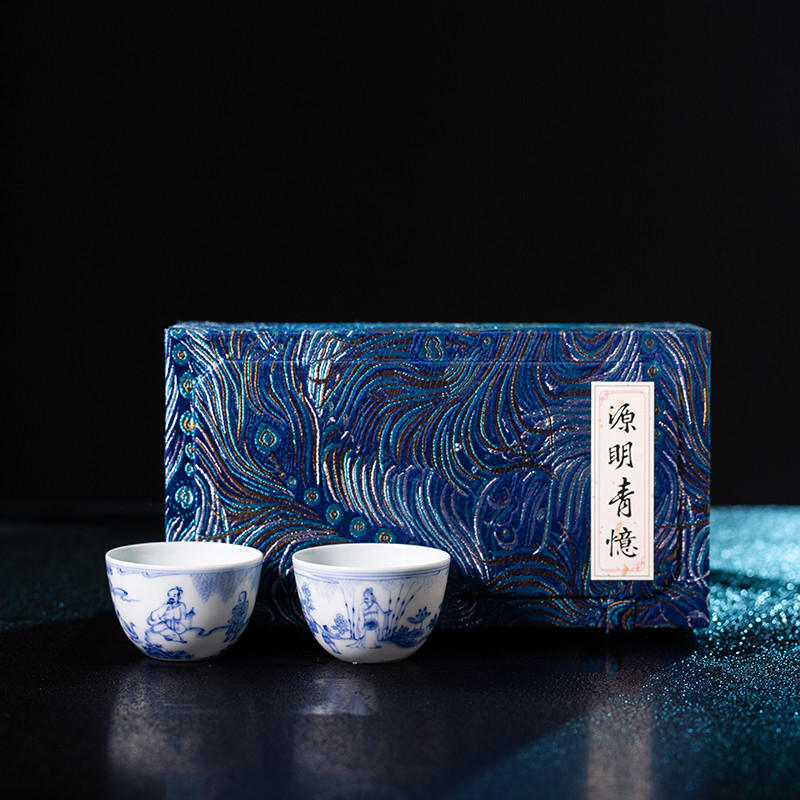 四爱图人物对杯