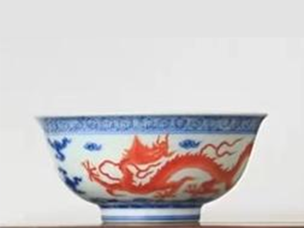 青花红龙撇口杯