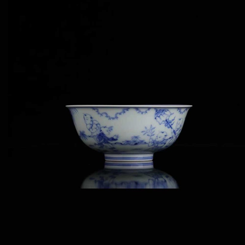 青花五子婴戏杯